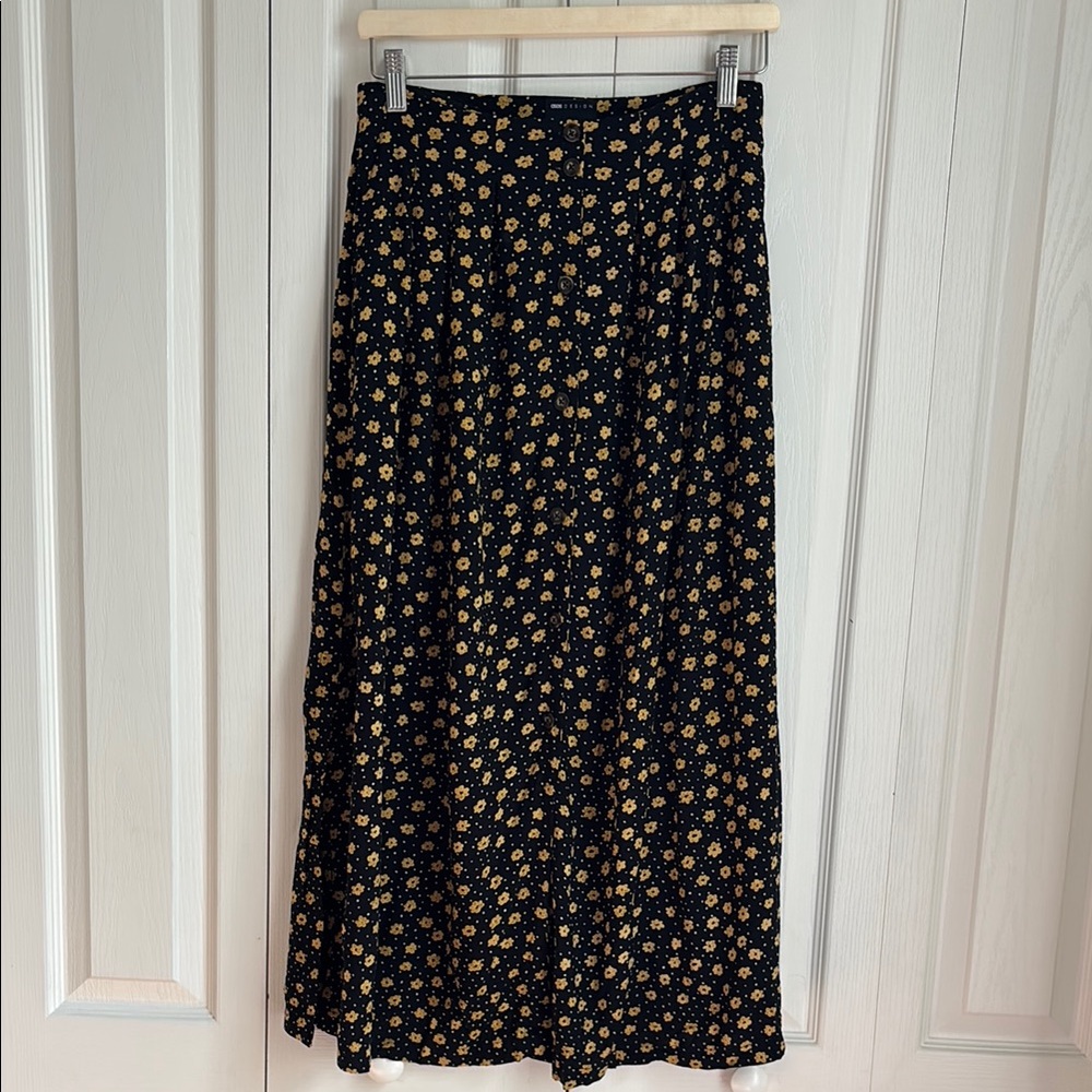 ASOS Design Maxi Button Down Ditsy Floral Design Skirt Size 4 Tall